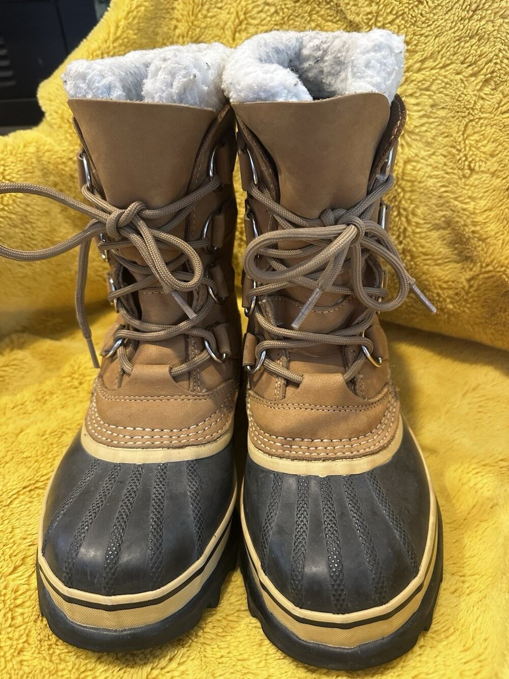 Sorel Women's Sz 6 Caribou Waterproof Winter Snow Boots NL1005-280 Outerwear